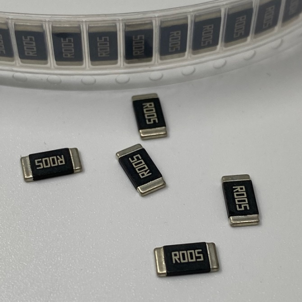 耐高溫大功率貼片合金電阻簡介