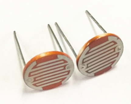 光敏電阻和熱敏電阻的區別在哪里